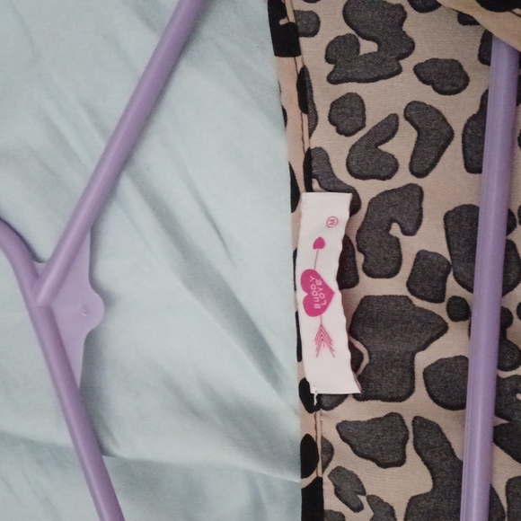 Leopard top - Picture 2 of 3